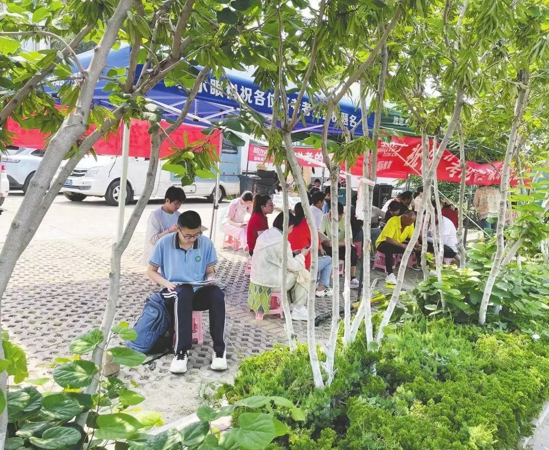 高考科目外语时间调整，提前两小时到场防迟到