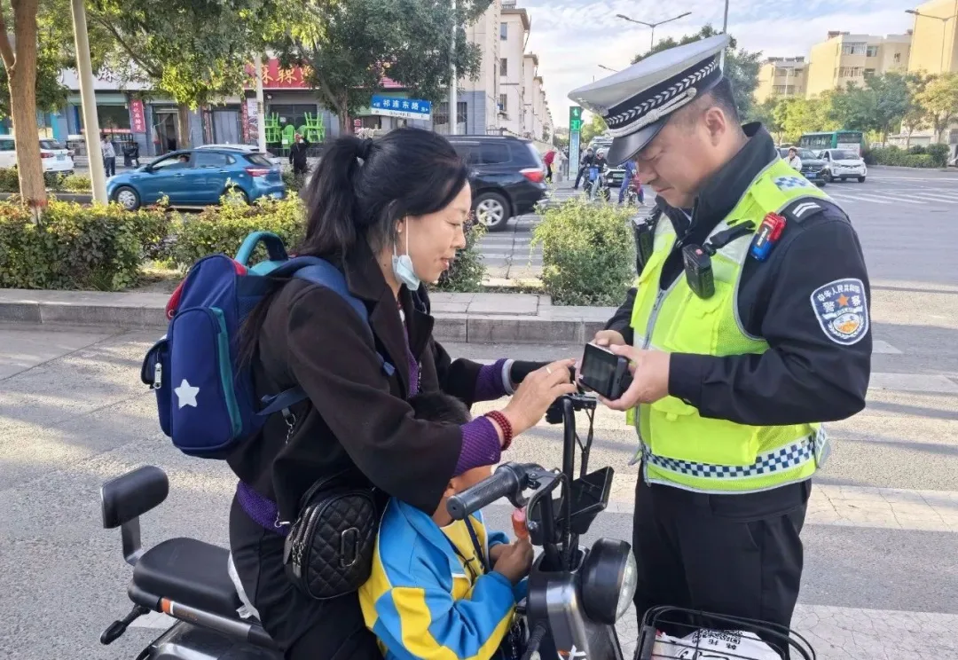 嘉峪关交通乱象整治_嘉峪关公安交警行动_违章高发城市治理